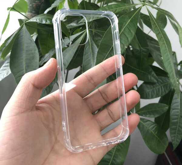 funda protectora transparente del iPhone 12.jpeg
