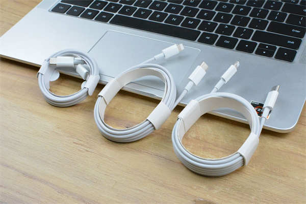 cable USB carga rápida China.jpg