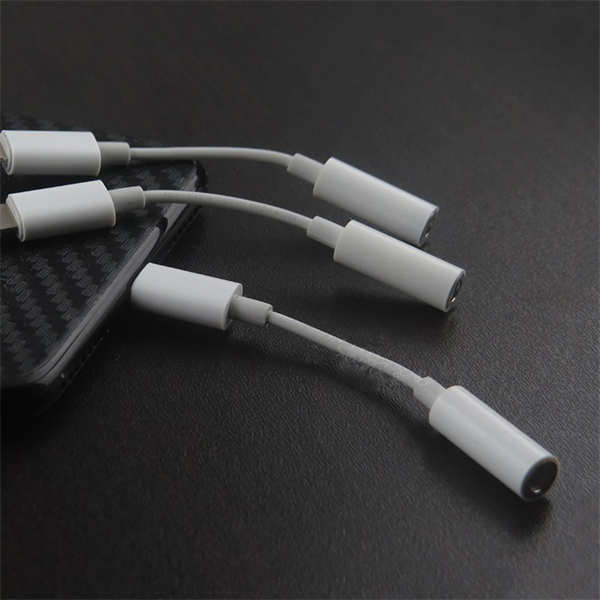 Lightning zu Aux Adapter.jpg